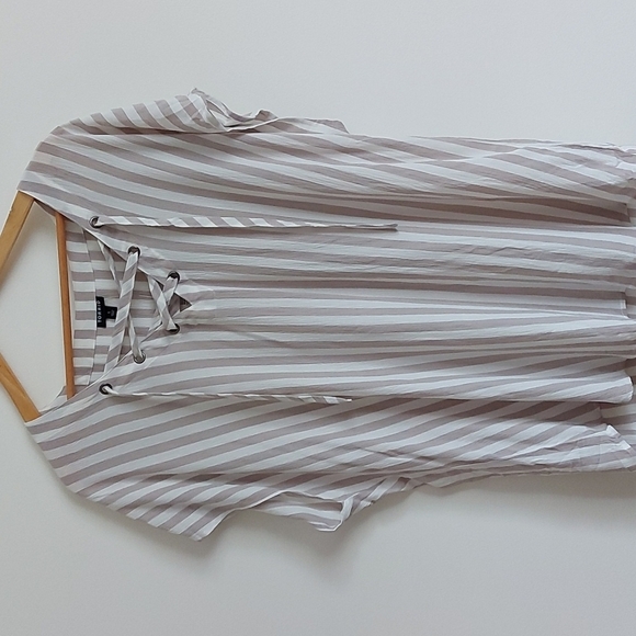 NWT Taupe Stripe Gauze Lace-up Dolman Blouse Size 1/14-16 - Picture 2 of 6
